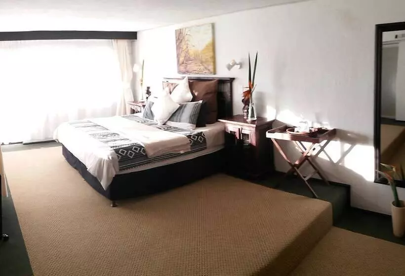 Acra Retreat, Mountain View Lodge