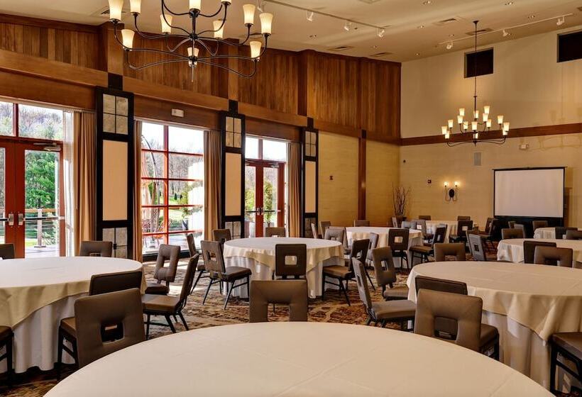 Bear Creek Mountain Resort