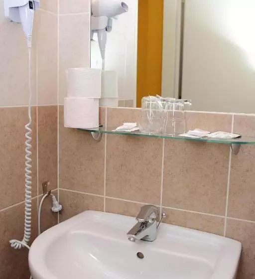 Hotel Adalbert Szent György Ház