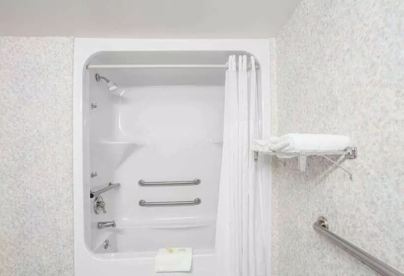 ホテル Days Inn By Wyndham Saint Pauls