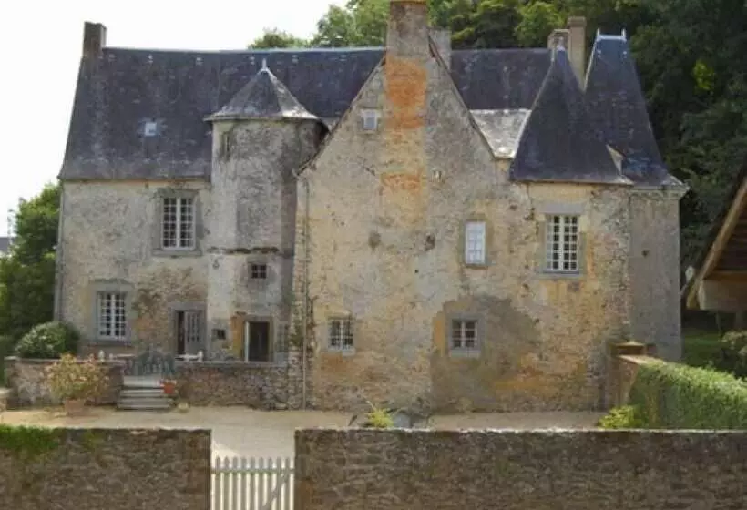 Hotel Manoir De Rouessé