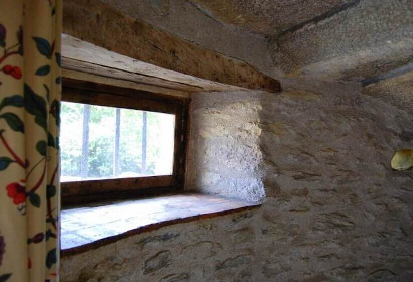 فندق Manoir De Rouessé