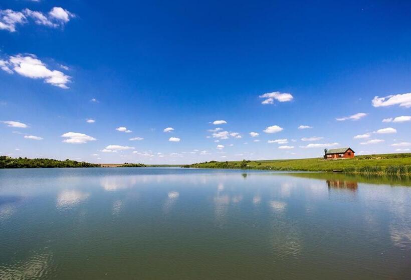 هتل Monogram Park