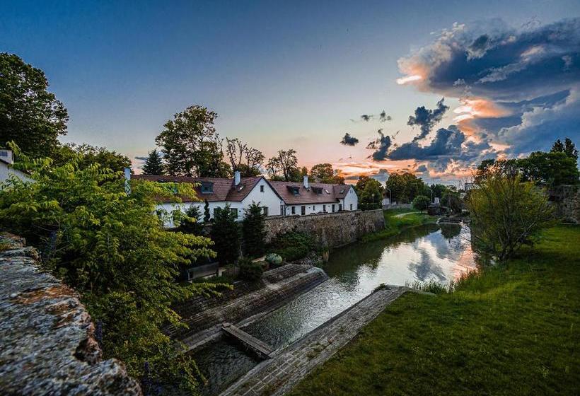 Отель Platan Udvarhaz