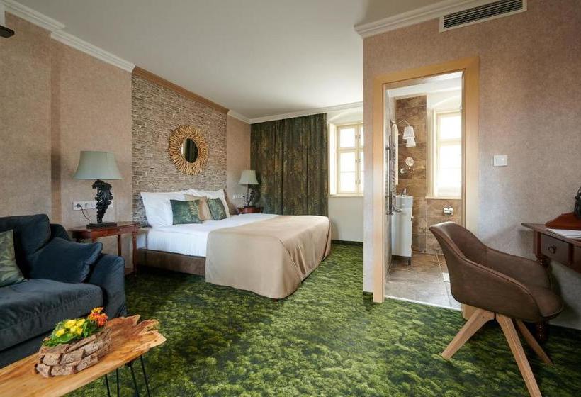 Отель Platan Udvarhaz