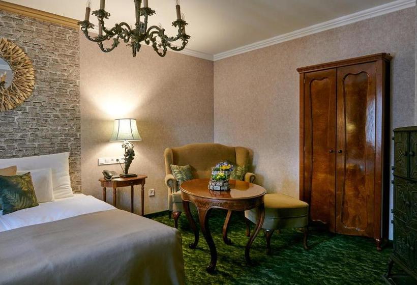 Отель Platan Udvarhaz