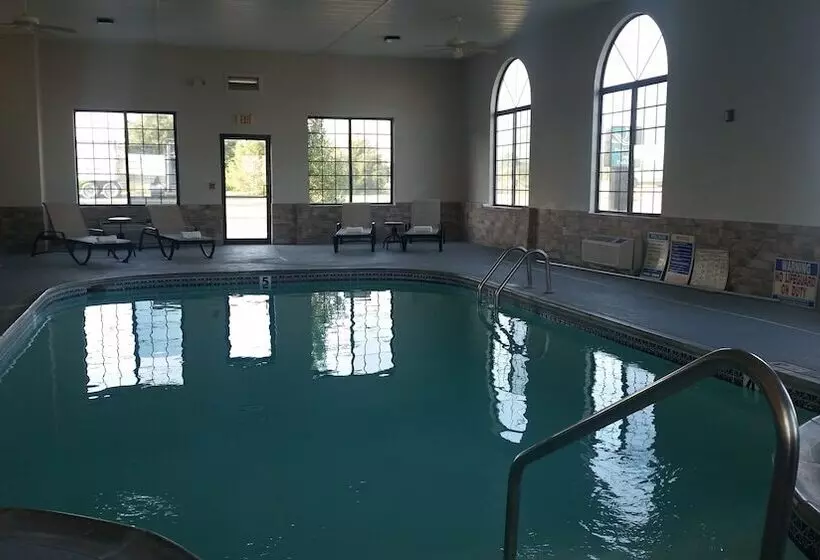 ホテル Quality Inn & Suites