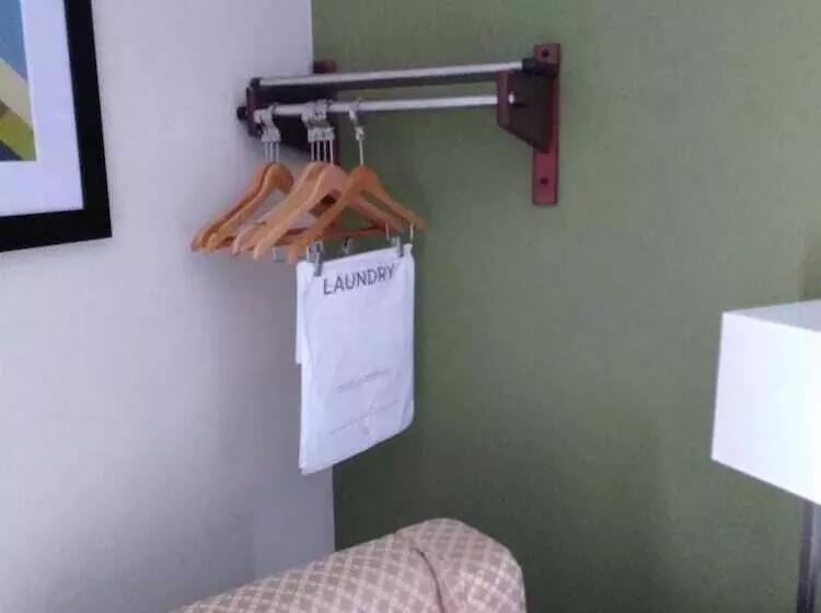 ホテル Quality Inn & Suites