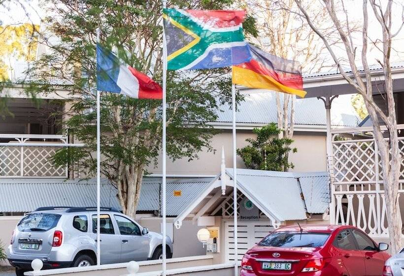 فندق Quarry Lake Inn