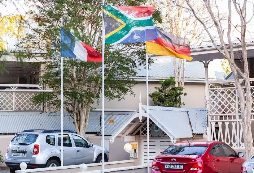 ホテル Quarry Lake Inn