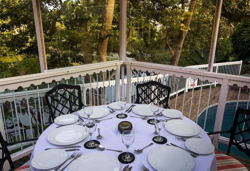 فندق Quarry Lake Inn