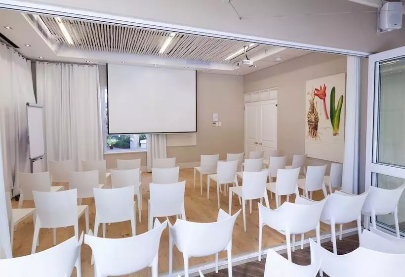 ホテル Quarry Lake Inn