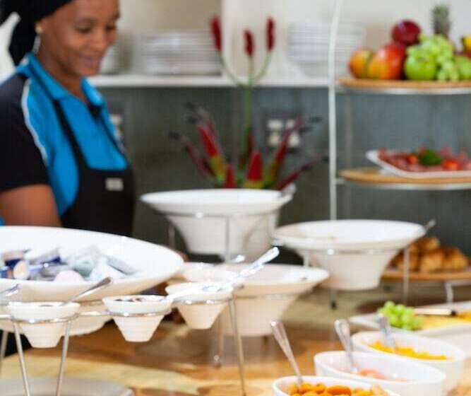 فندق Quarry Lake Inn