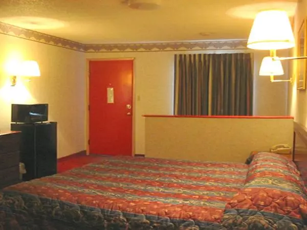 ホテル Red Carpet Inn Williamstown