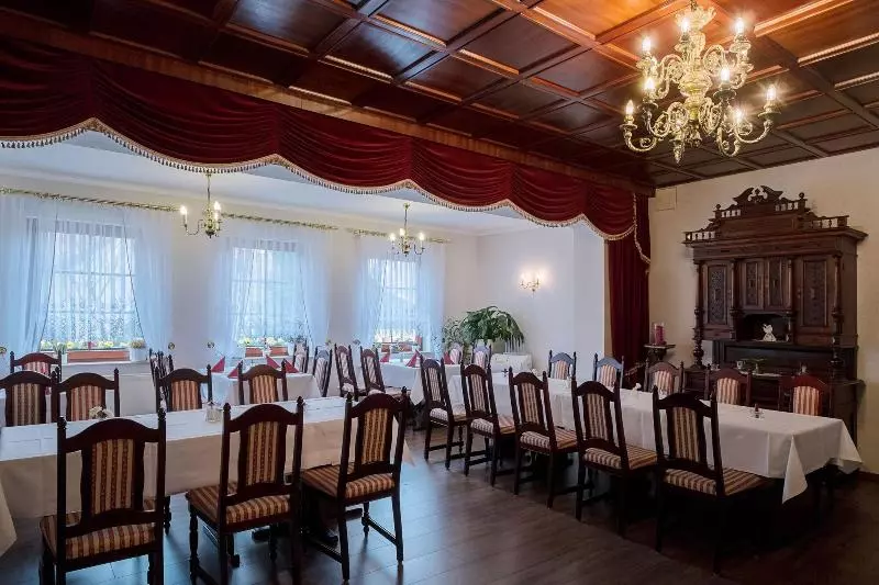 Hotelli & Restaurant Lindengarten