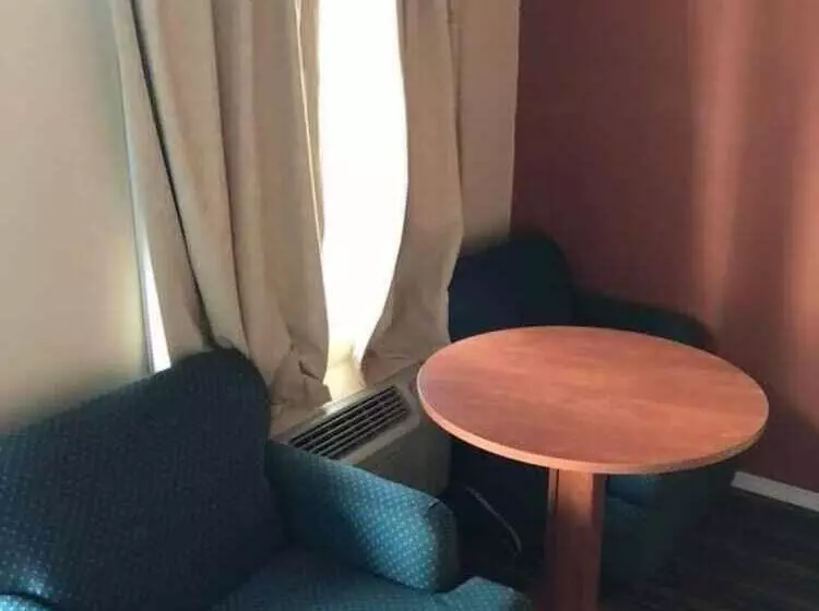 Hotelli Scottish Inn And Suites Perry