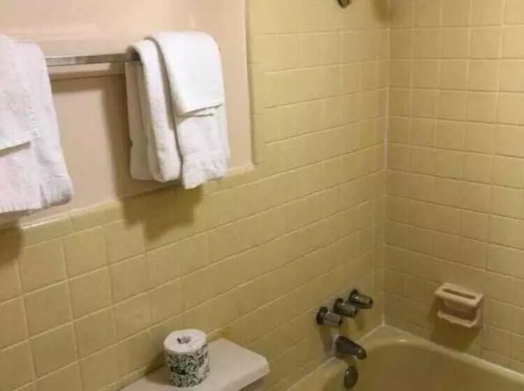 Hotelli Scottish Inn And Suites Perry