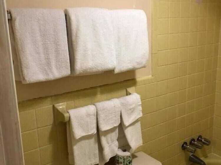 ホテル Scottish Inn And Suites Perry