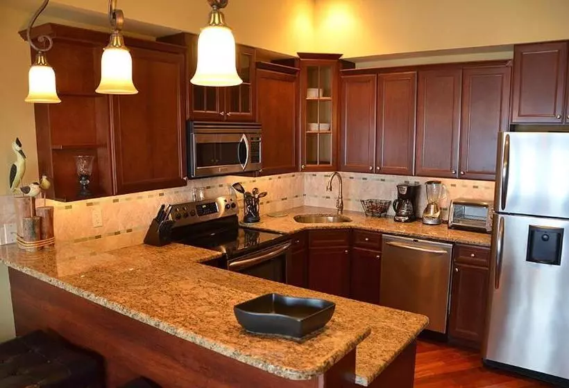 Отель The Flanders