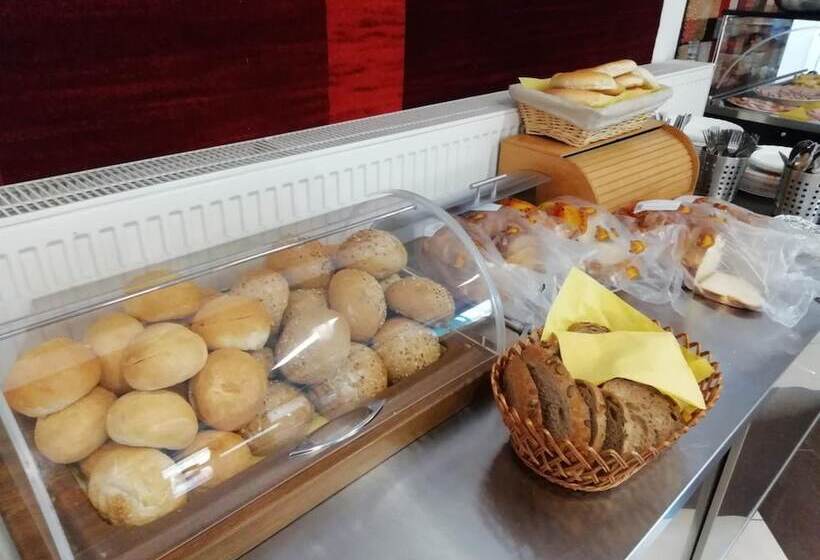 فندق Tisza Corner