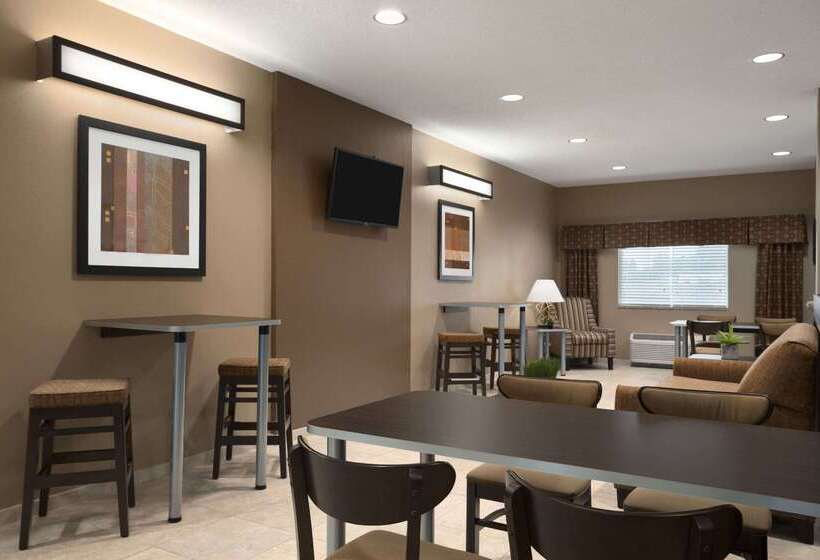 فندق Sonesta Essential Fairmont