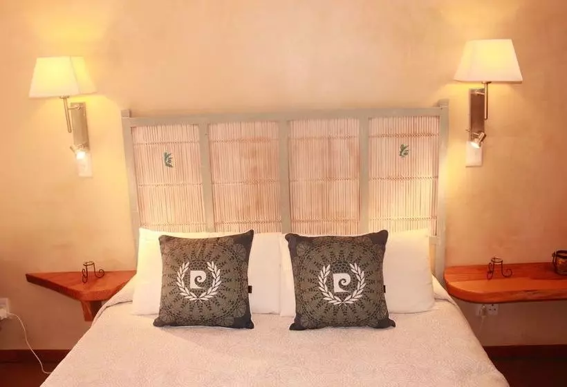 Olive Garden Country Lodge