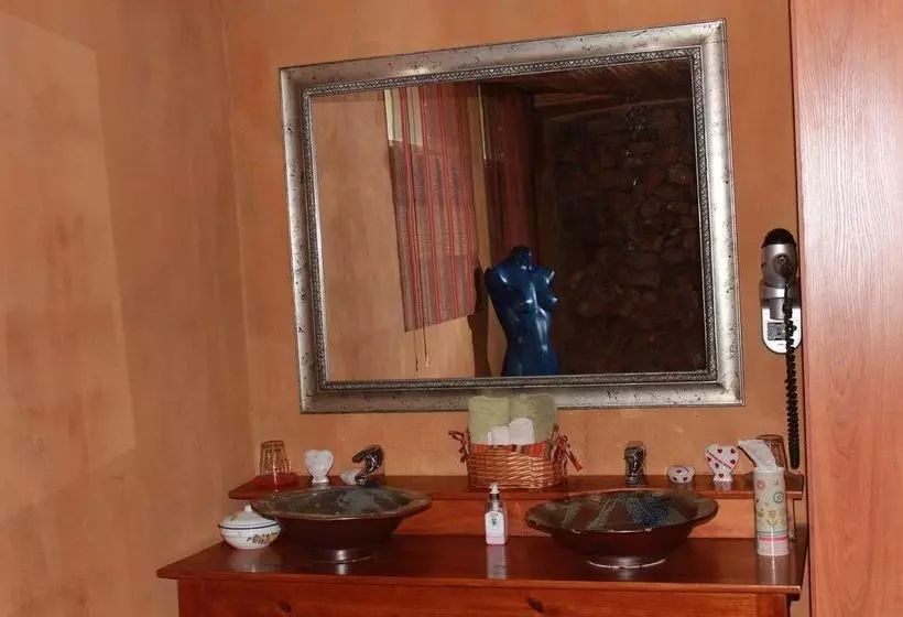 Olive Garden Country Lodge