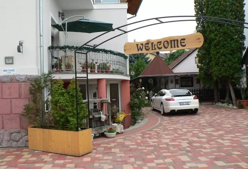 پانسیون Guest House Móritz