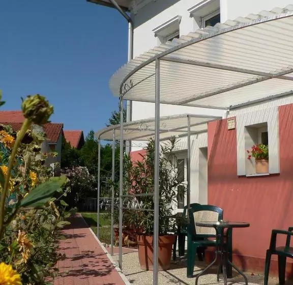 پانسیون Guest House Móritz