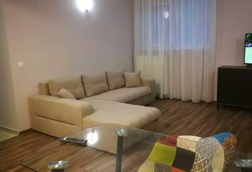 Best Aparthotel Ever! Next To Airport Otopeni