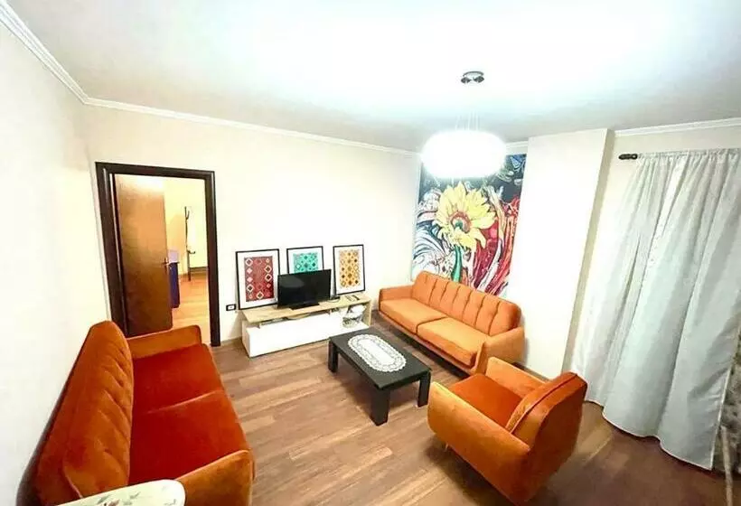 Spacious Holiday Apartment