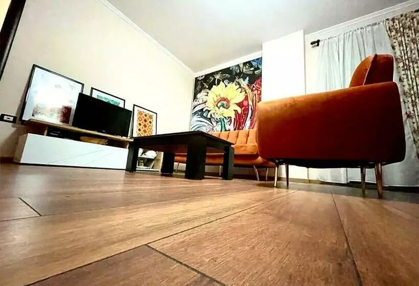 Spacious Holiday Apartment