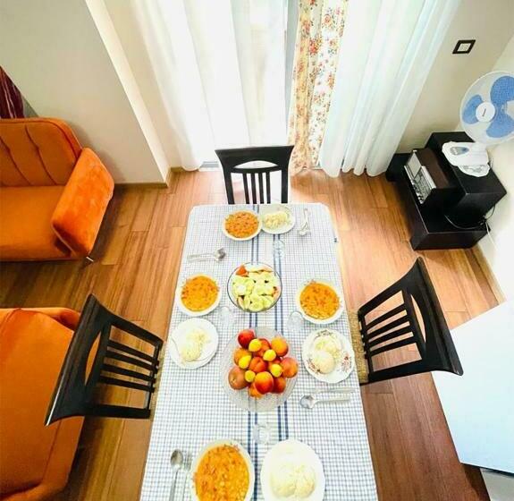 Spacious Holiday Apartment