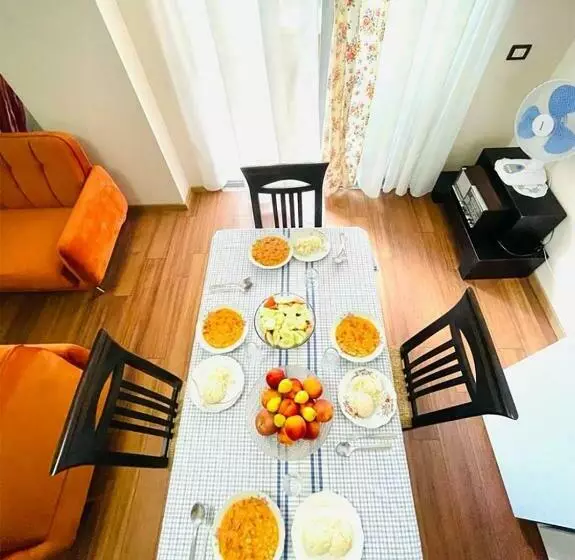 Spacious Holiday Apartment