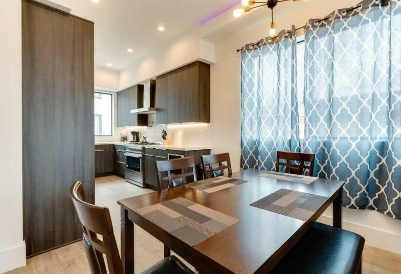 3 Luxury Modern Homes 12 Bedrooms & Rooftop Decks