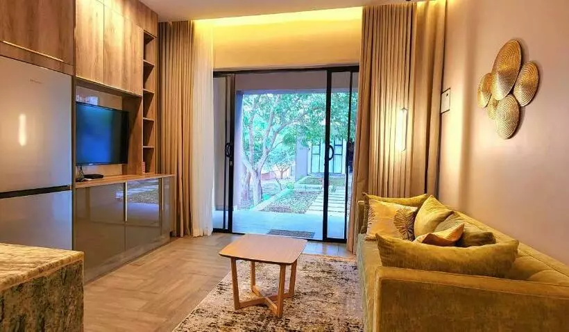 Instahomes By Tru   Garden Suites