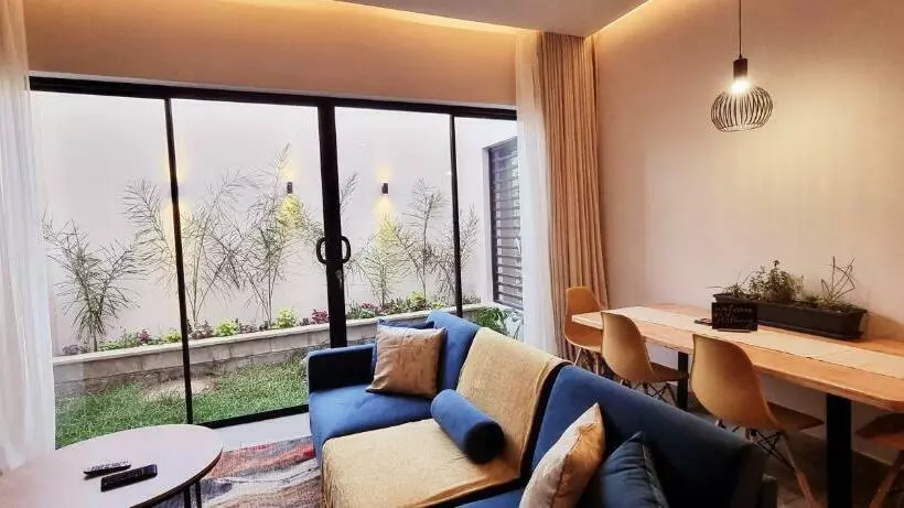 Instahomes By Tru   Garden Suites