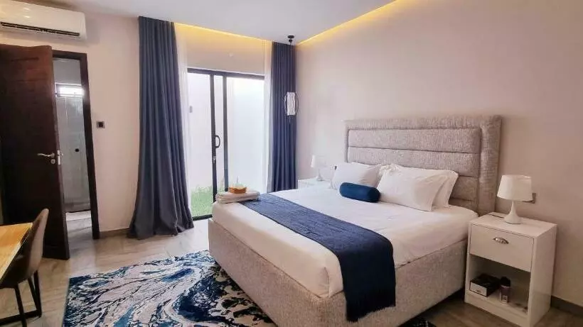 Instahomes By Tru   Garden Suites