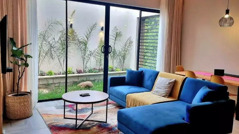 Instahomes By Tru   Garden Suites