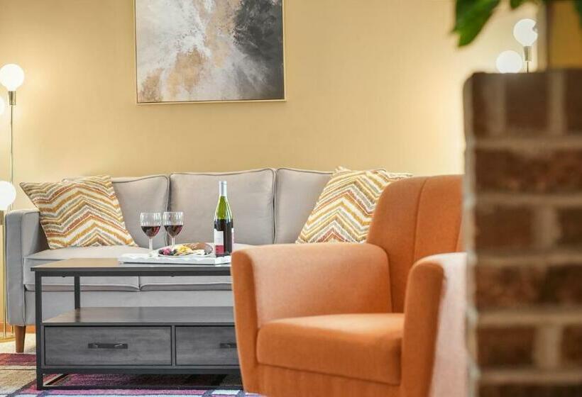 Long Lake Retreat Hot Tub, Pool Table, Firepit