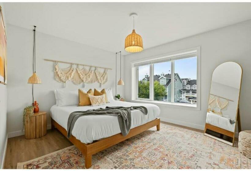 The Promenade I Patio And Bbq I Fire Pit I Sleep 9