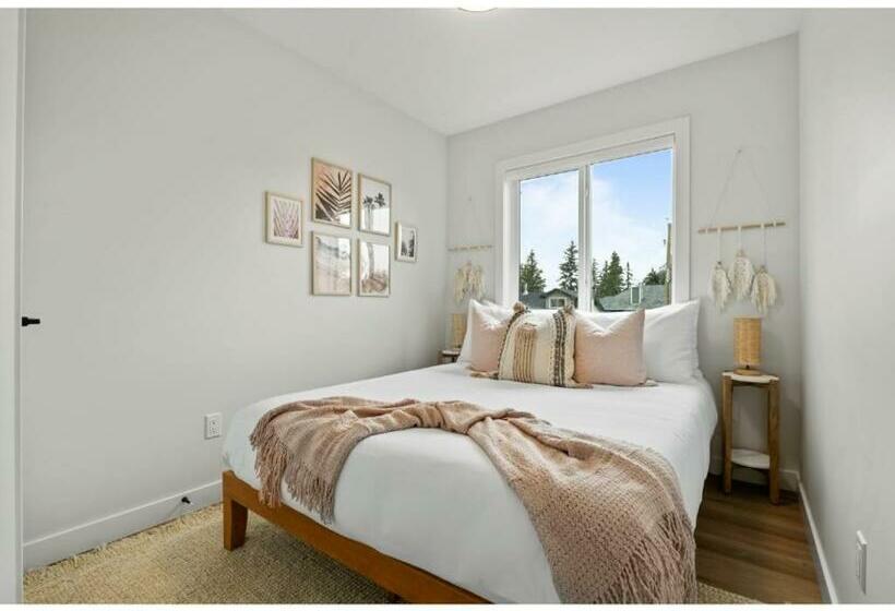 The Promenade I Patio And Bbq I Fire Pit I Sleep 9