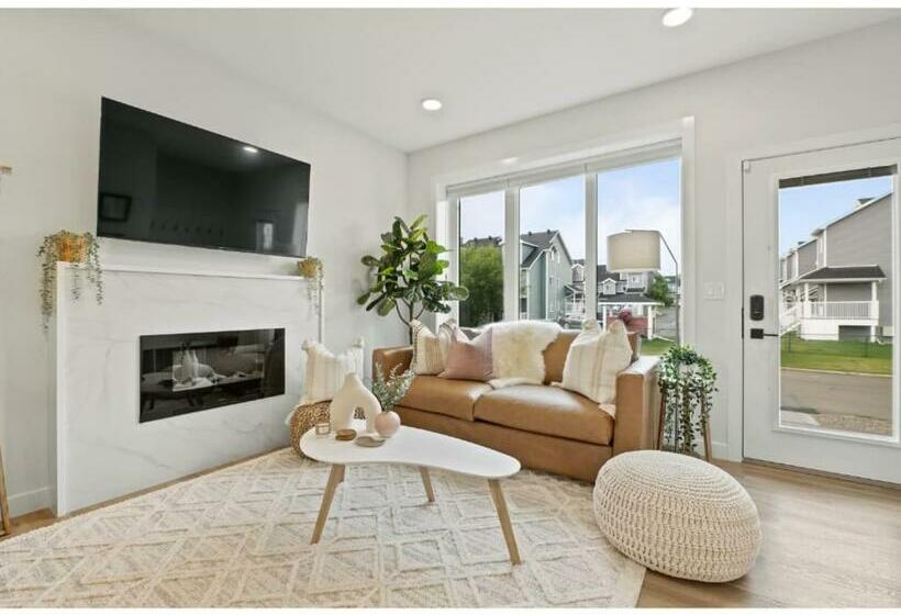 The Promenade I Patio And Bbq I Fire Pit I Sleep 9