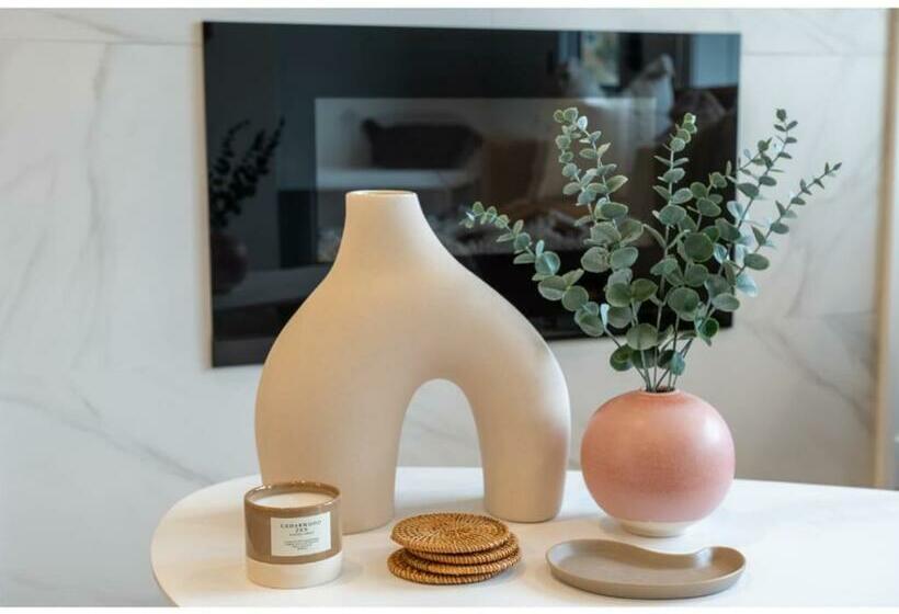 The Promenade I Patio And Bbq I Fire Pit I Sleep 9