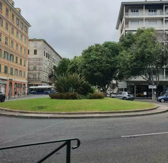 Appartement Rdc Avec Parking Privé