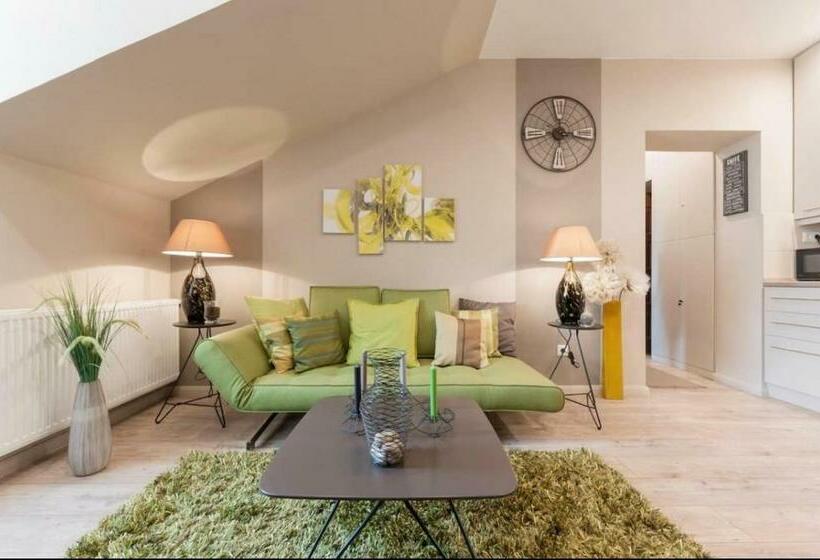 Rooftop Coffee By Parliament