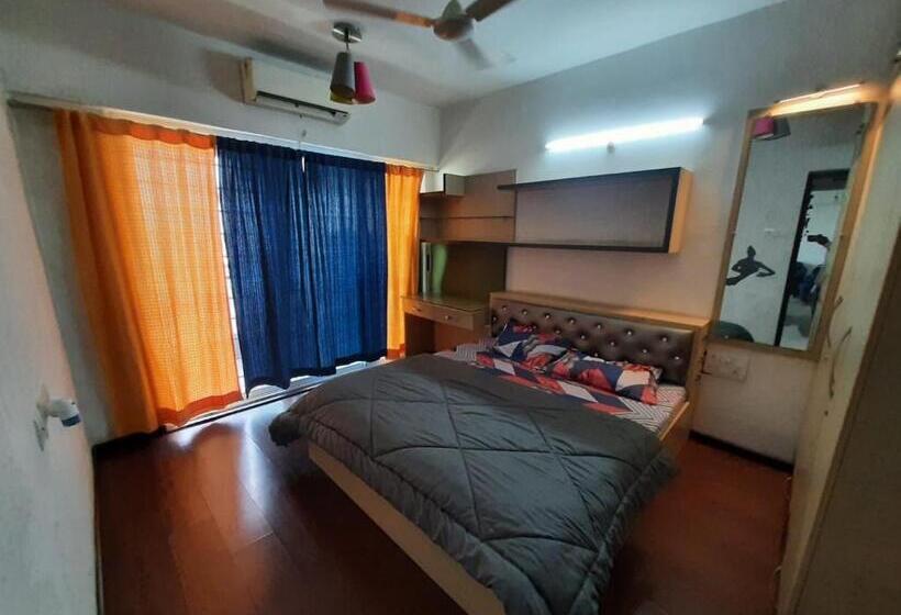 Staeg Skyline View 3bhk 1404