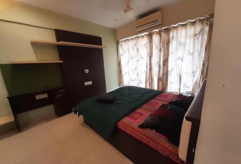 Staeg Skyline View 3bhk 1404