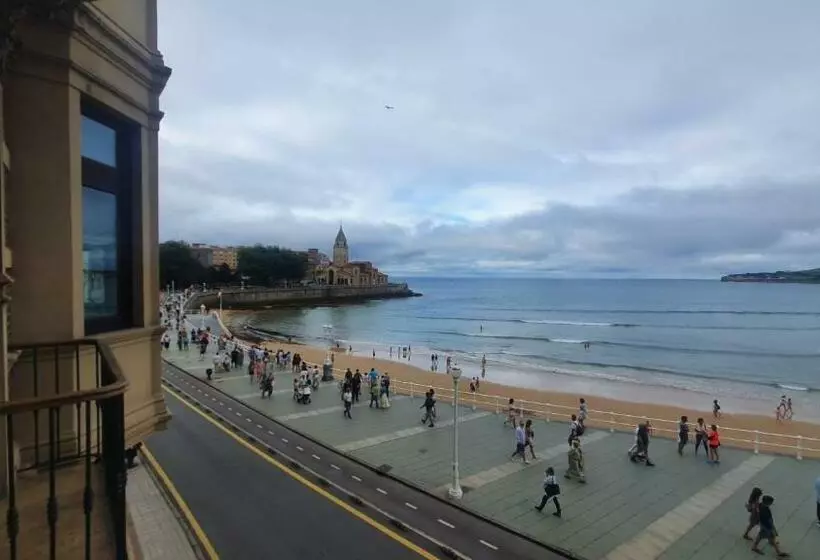 Ave Fénix Piso Emblemático En 1ª Línea De Playa