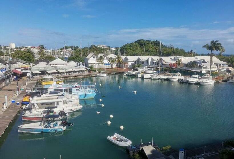 Bel Appartement T4, Vue Mer Sur La Marina Du Gosier